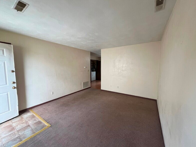 Building Photo - 343 N Glenwood Ave