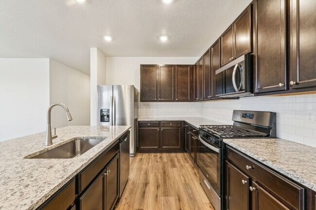 Building Photo - 7877 E Beaufort St