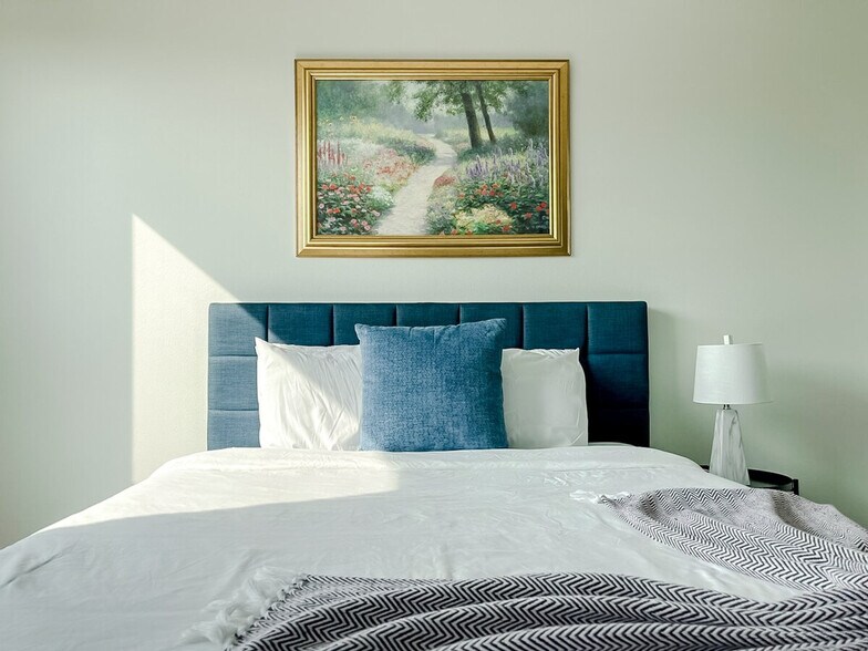 Building Photo - 1261 8th St