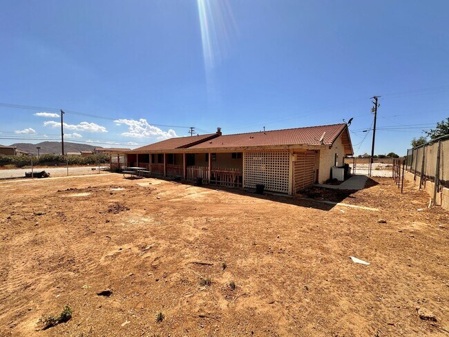 Building Photo - 27390 Alessandro Blvd