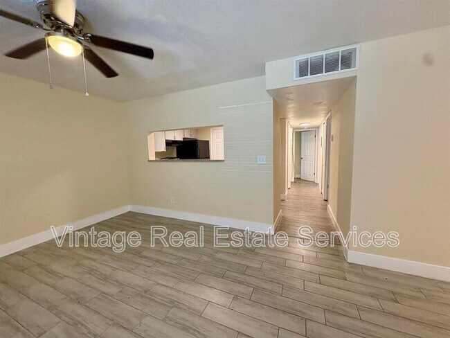 Building Photo - 305 W Grant St