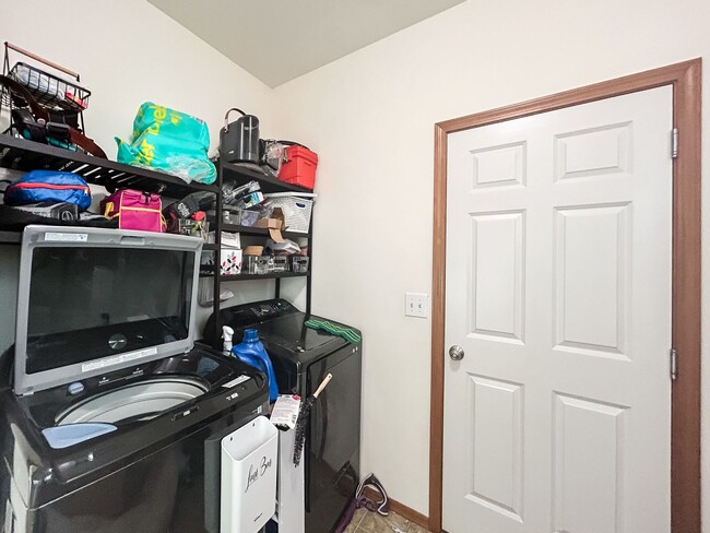 Building Photo - 3BD 2.5BA in LSSD