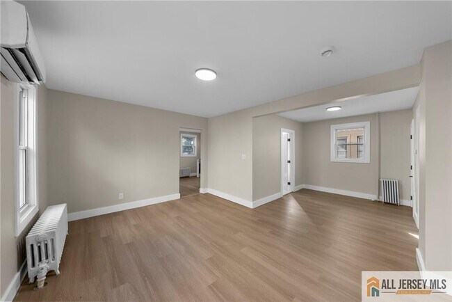 Building Photo - 1608 Brunswick Ave