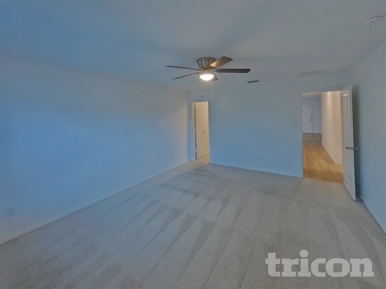 Building Photo - 617 Dashwood Dr