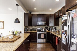 Building Photo - 2 bedroom in Chicago IL 60642