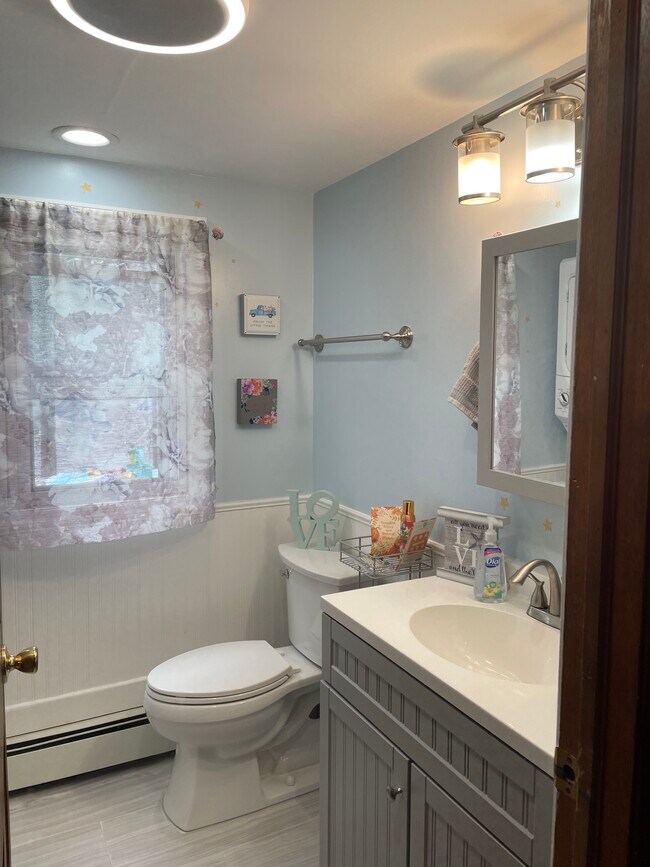 Building Photo - 53 Cornwell Ave