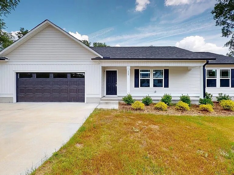 Primary Photo - 204 Grand Oaks Dr