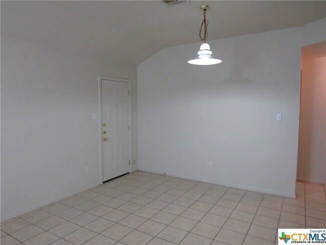 Building Photo - 3907 Hitchrock Dr