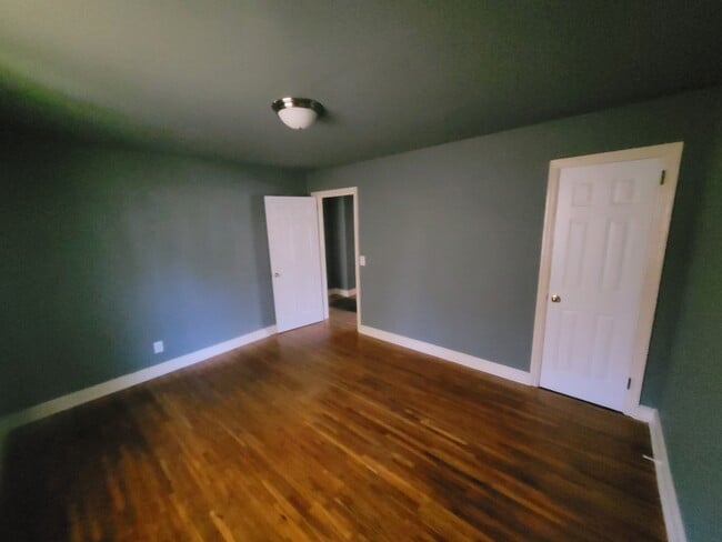 Building Photo - 104 Summerlea Dr