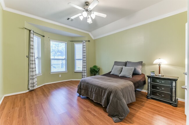 Building Photo - 2889 Flower Creek Ln