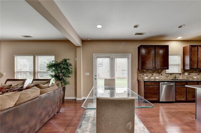 Building Photo - 4228 Woods Creek Ln