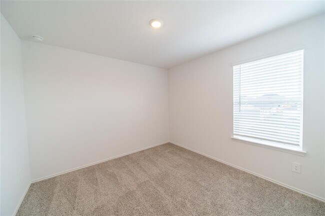 Building Photo - 30831 Khepri Ct