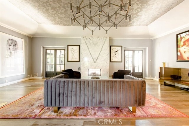 Building Photo - 1514 Sunset Plaza Dr