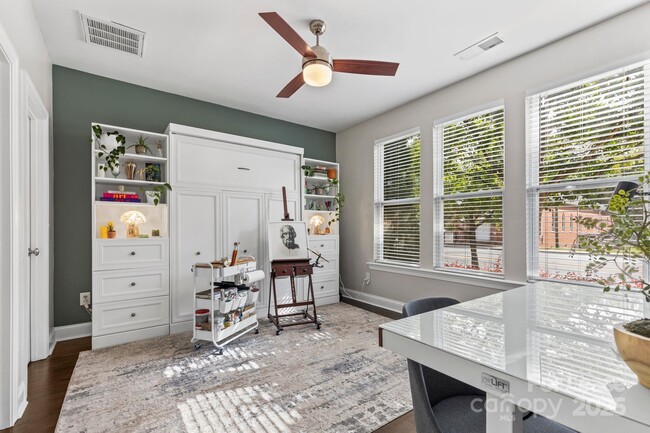 Building Photo - 2613 Statesville Ave