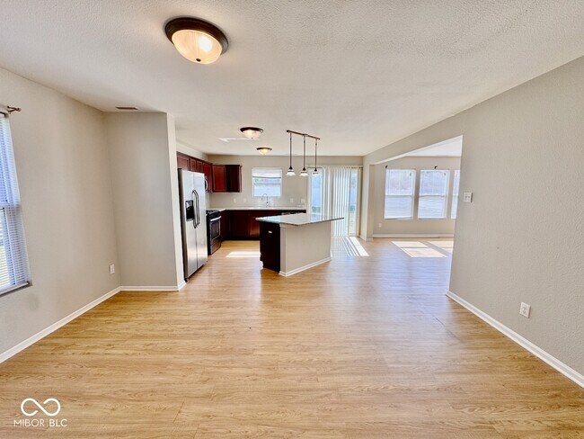 Building Photo - 12431 Teacup Way