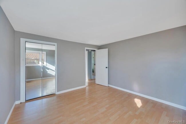 Building Photo - 627 10th Ave