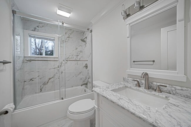 Building Photo - 19 Pine Tree Ln