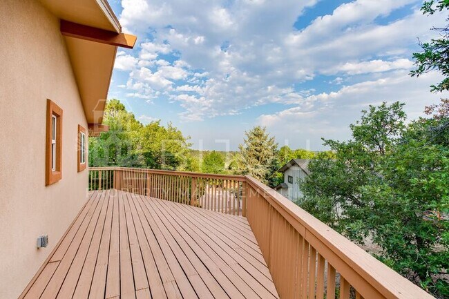 Building Photo - 355 Waco Ct