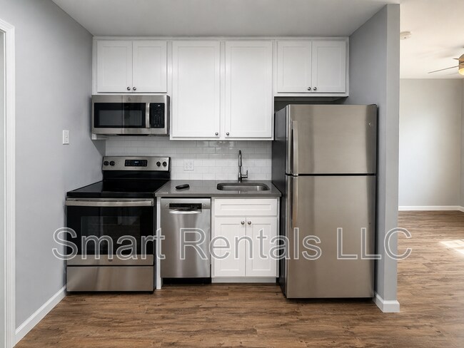 Building Photo - 2509 Bellevue Ave