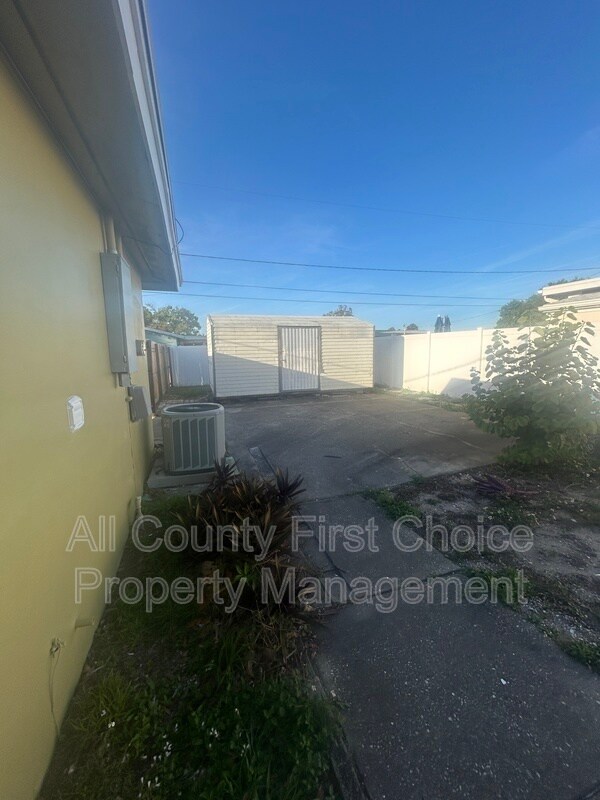 Building Photo - 3001 68th St N