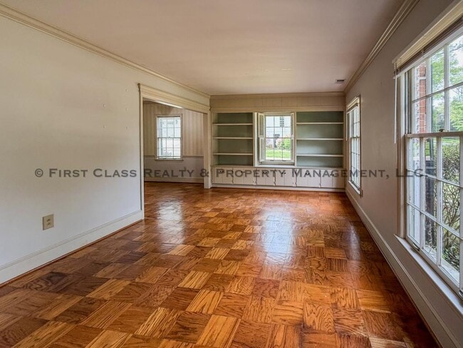 Building Photo - 500 Ashworth Rd