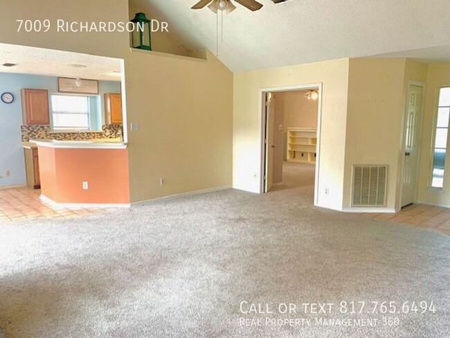 Building Photo - 7009 Richardson Dr