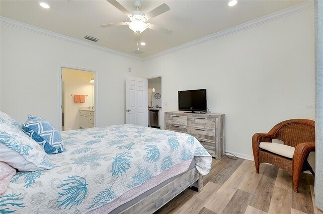 Building Photo - 10063 Crooked Crk Dr