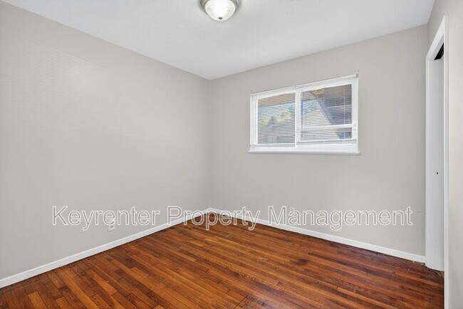 Building Photo - 10115 Saffron Dr