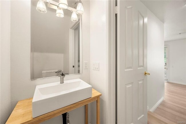 Building Photo - 2479 Sunningdale Dr