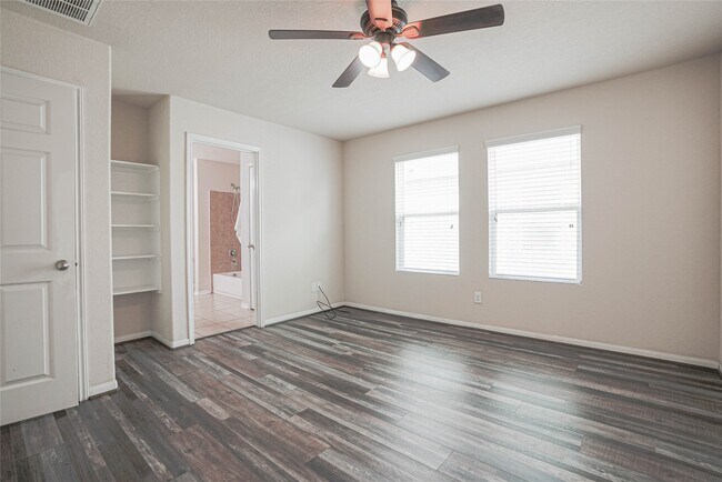 Building Photo - 3050 Thicket Path Way