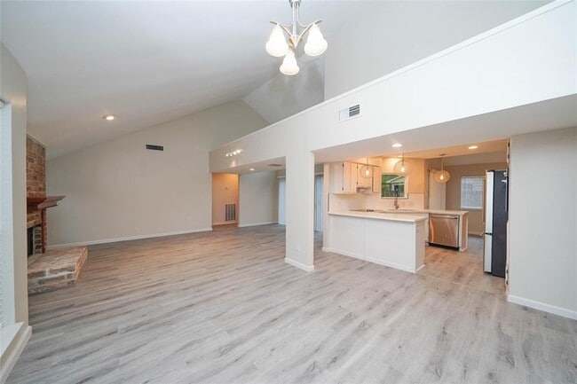 Building Photo - 5407 Oakhaven Ln