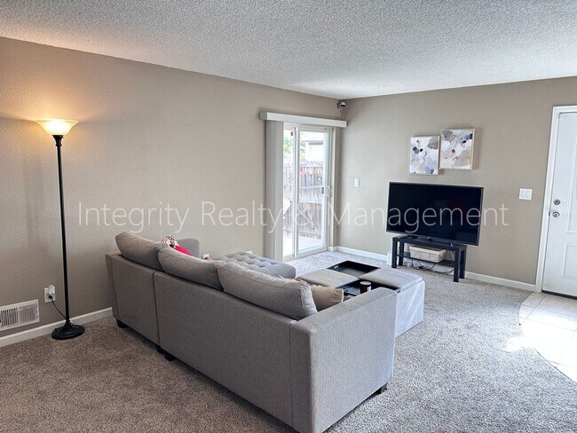 Building Photo - 10001 E Evans Ave