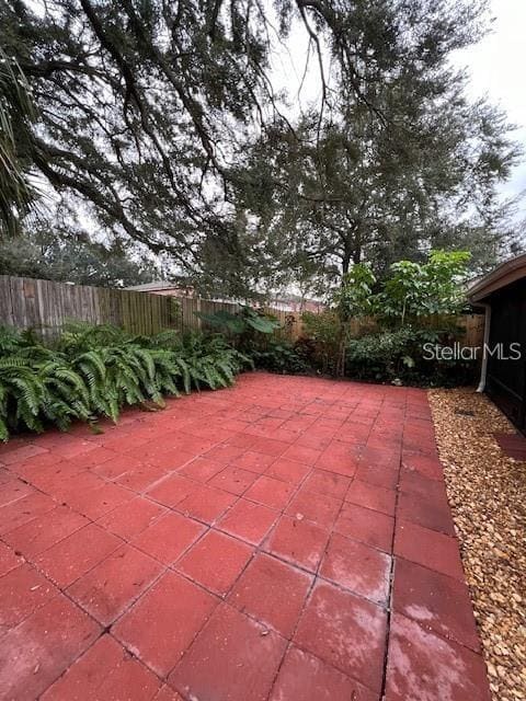 Building Photo - 411 Poplar Ct