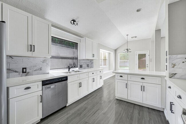 Building Photo - 3207 Crimson Coast Dr
