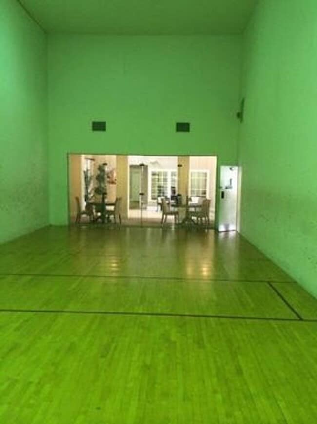 Building Photo - 1017 S Hiawassee Rd