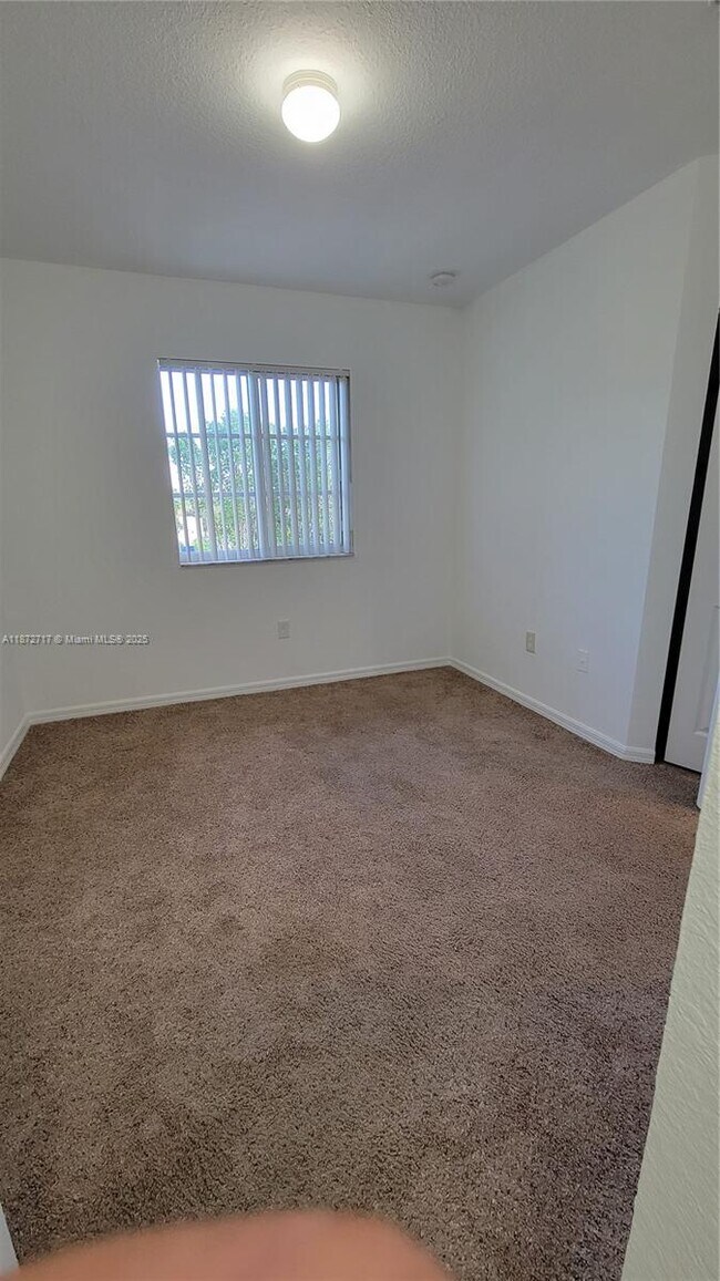 Building Photo - 12600 SW 50th Ct