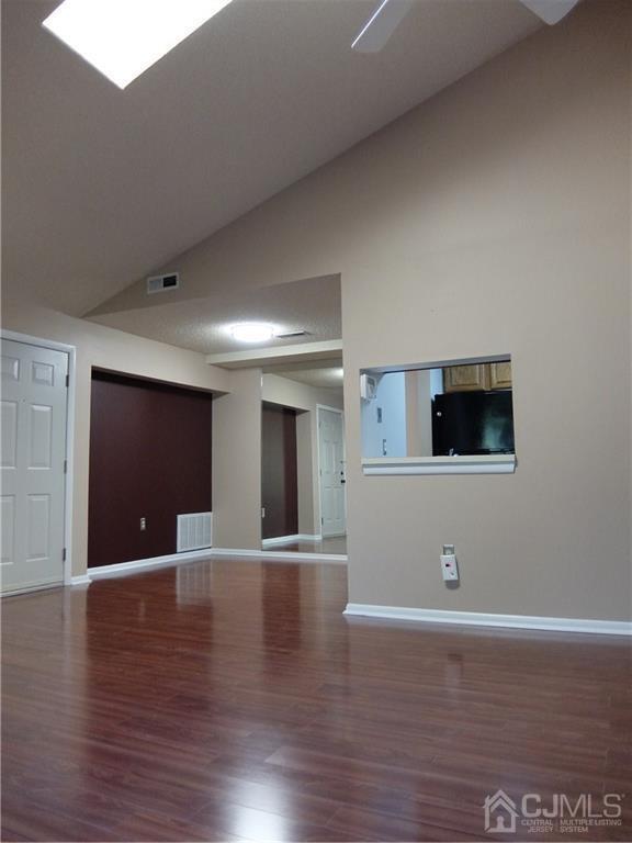 Building Photo - 2206 Ravens Crest Dr