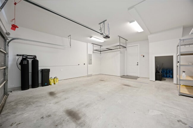 Building Photo - 610 Delmar St