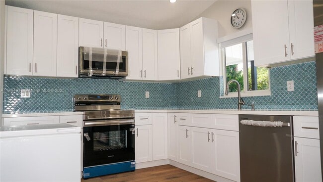 Building Photo - 45 Gumbo Limbo Ave