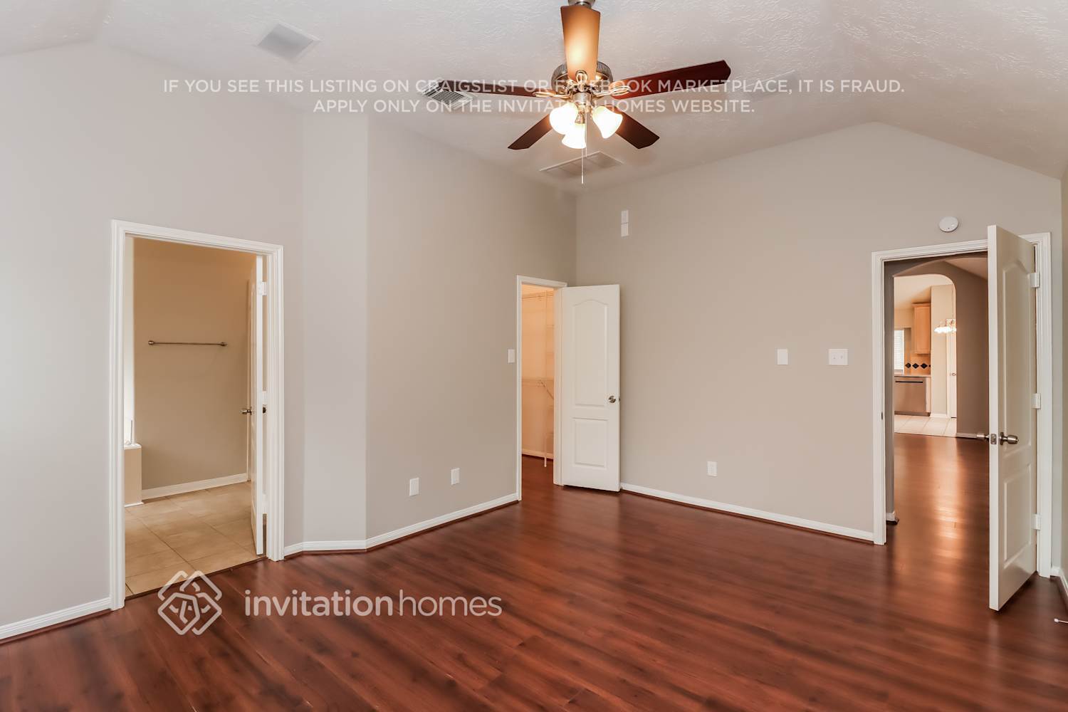 Building Photo - 3801 Lake Dr
