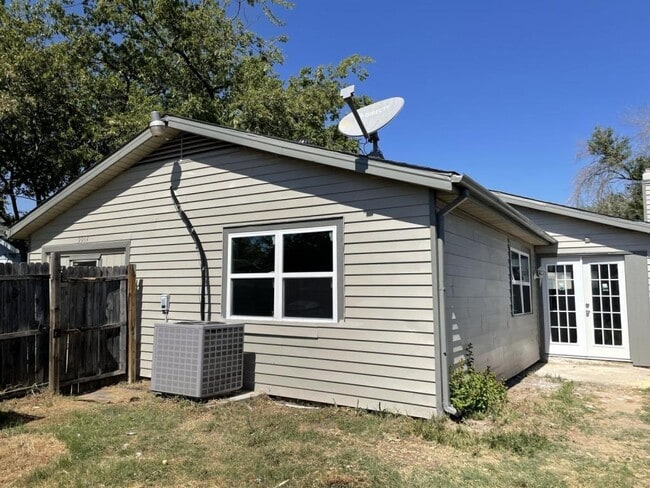 Building Photo - 9904 Cedar Mountain Cir