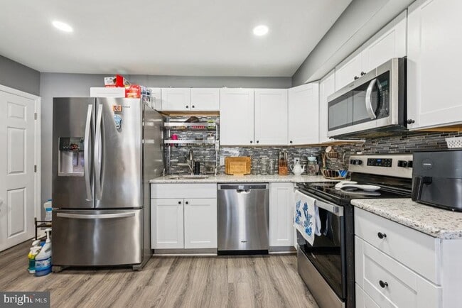 Building Photo - 161 Rancocas Rd