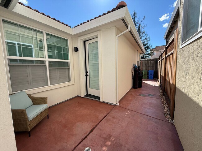 Building Photo - New Build in Established Neighborhood