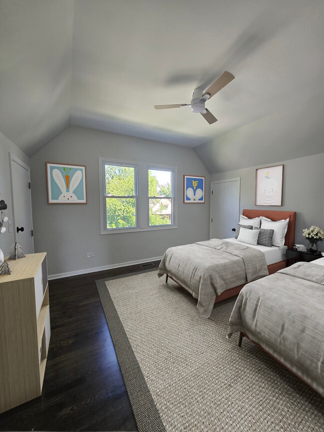 Building Photo - 429 W 102nd Pl