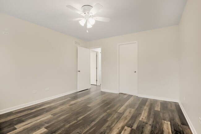 Building Photo - 26438 W Deer Path