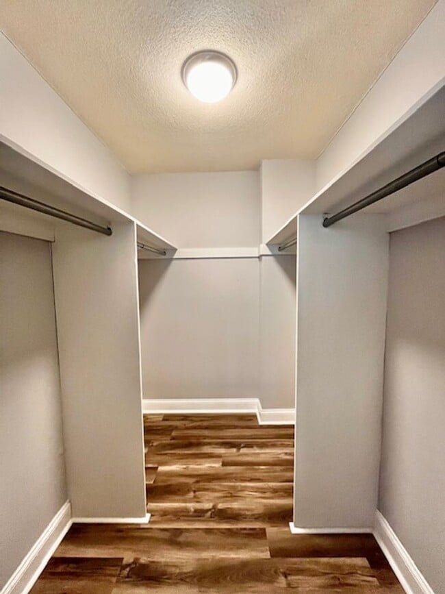 Building Photo - 4515 Willard Ave