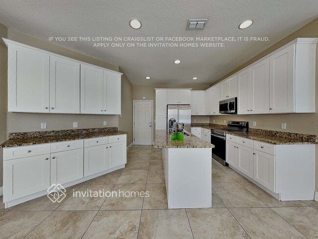 Building Photo - 481 Dagama Dr