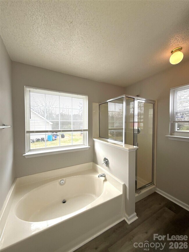 Building Photo - 1511 Hudson Graham Ln