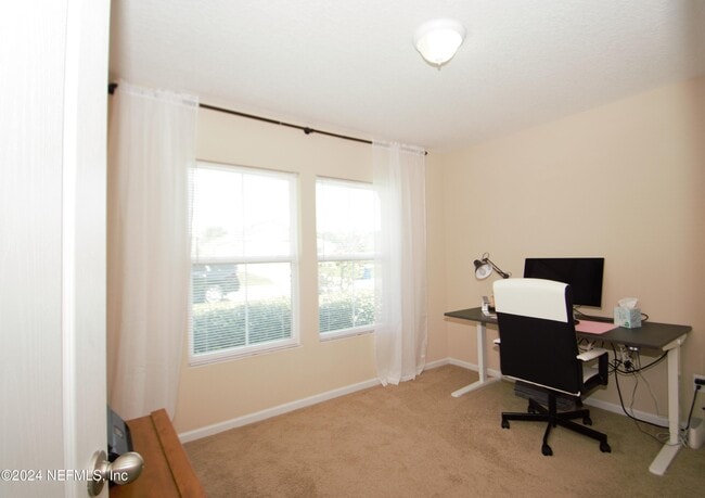 Building Photo - 12593 Itani Wy