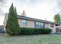 Building Photo - Brick Ranch located in Shelbyville